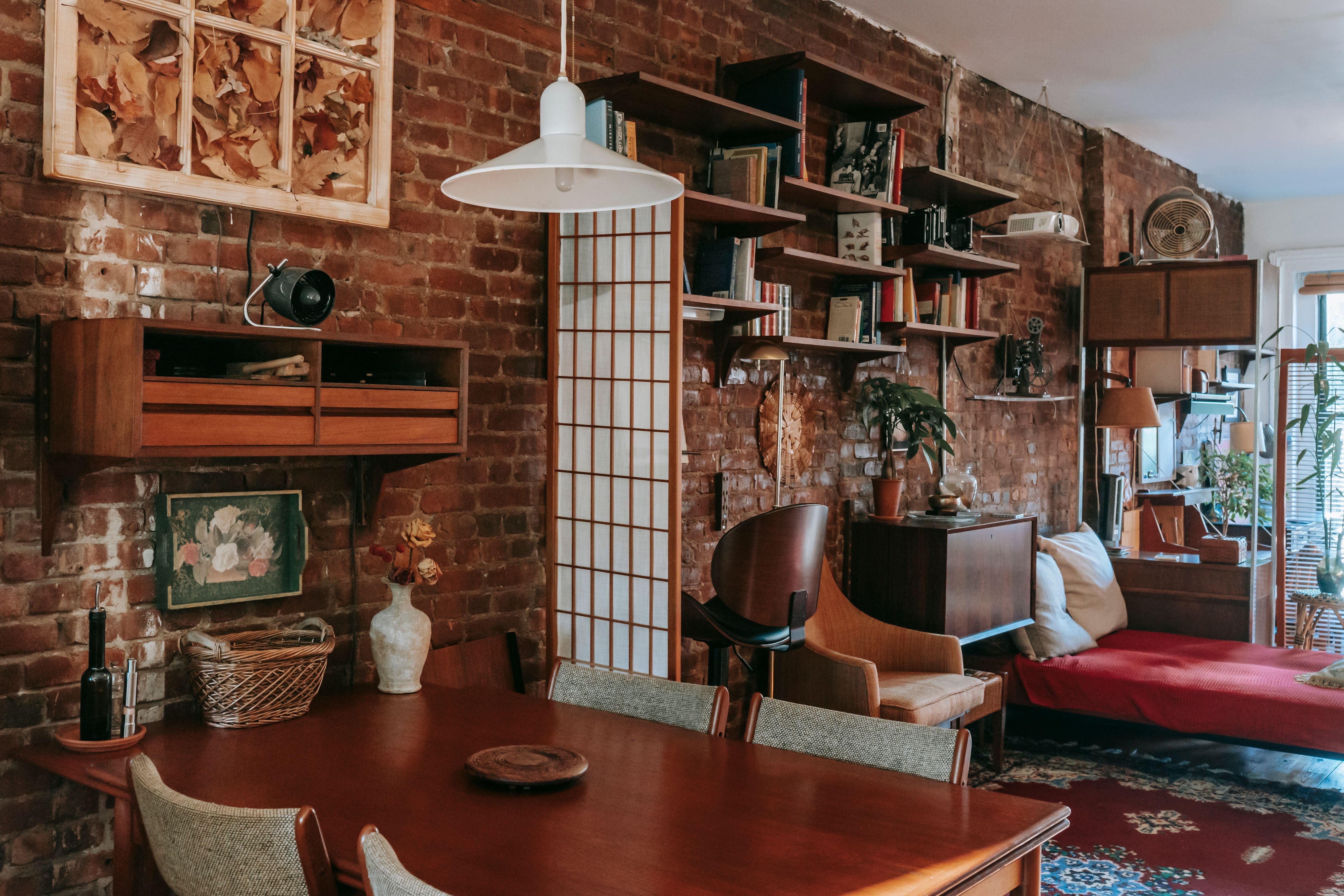 The Psychology of Home Décor: How Your Space Affects Mood and Productivity